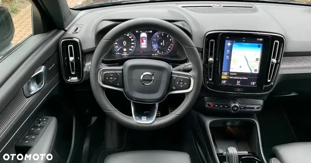 Volvo XC 40 T4 AWD R-Design - 12