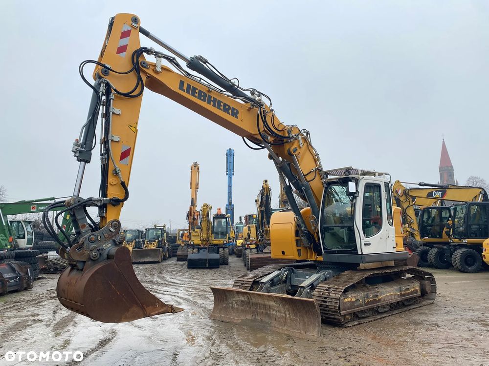 Liebherr R924 COMPACT, 2014 ROK, PŁUG, RAMIĘ 3X ŁAMANE, Z NIEMIEC - 10
