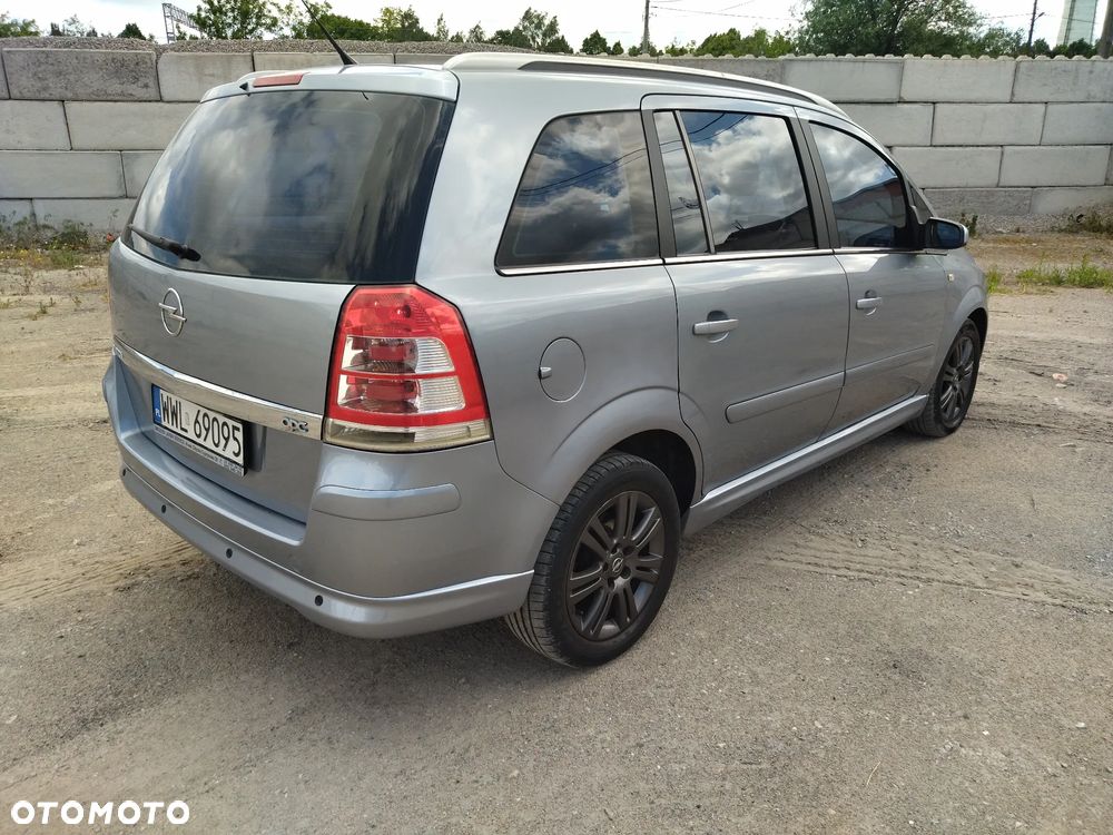 Opel Zafira 1.6 Cosmo - 5