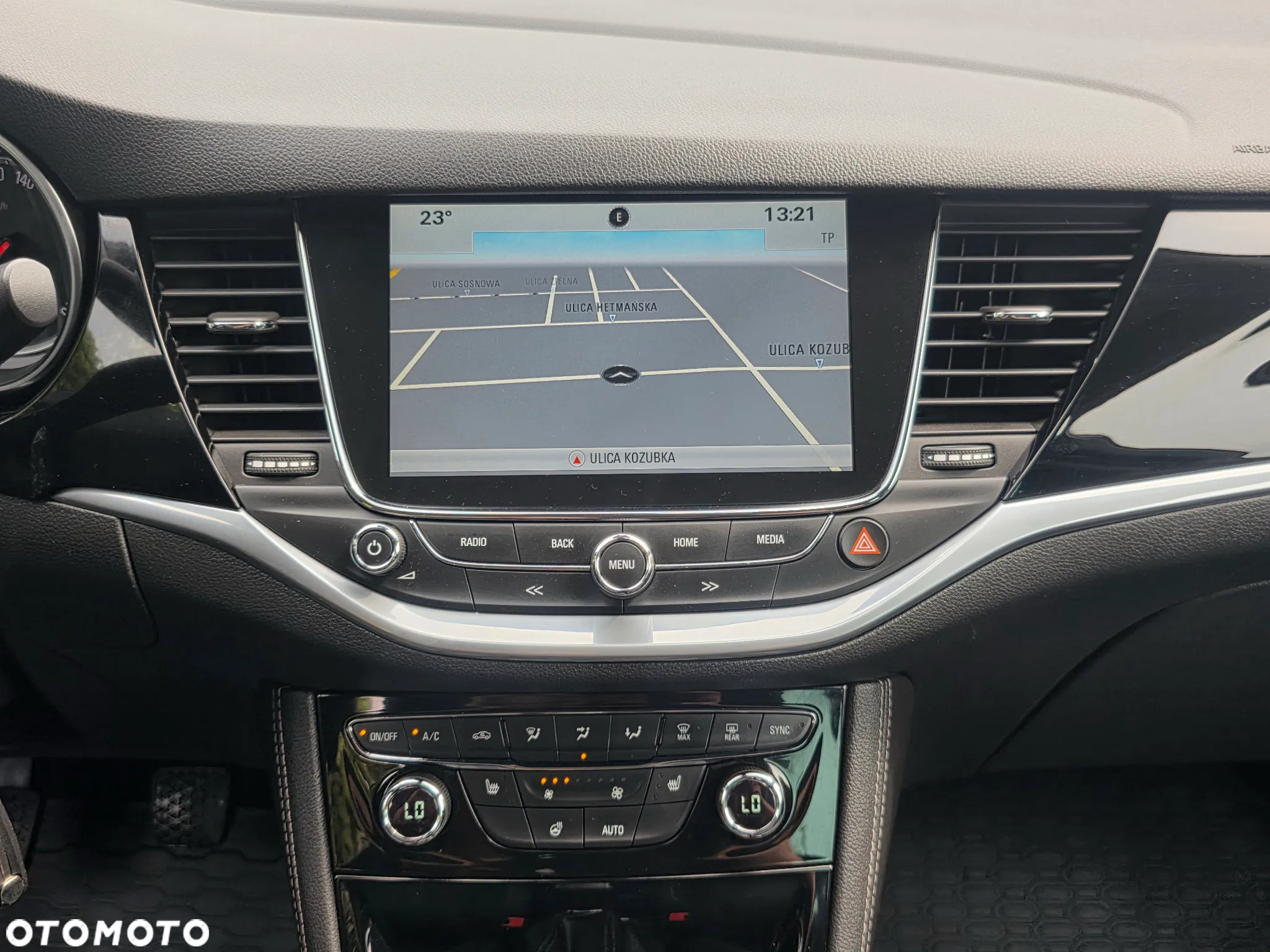 Opel Astra 1.4 Turbo Sports Tourer Innovation - 36