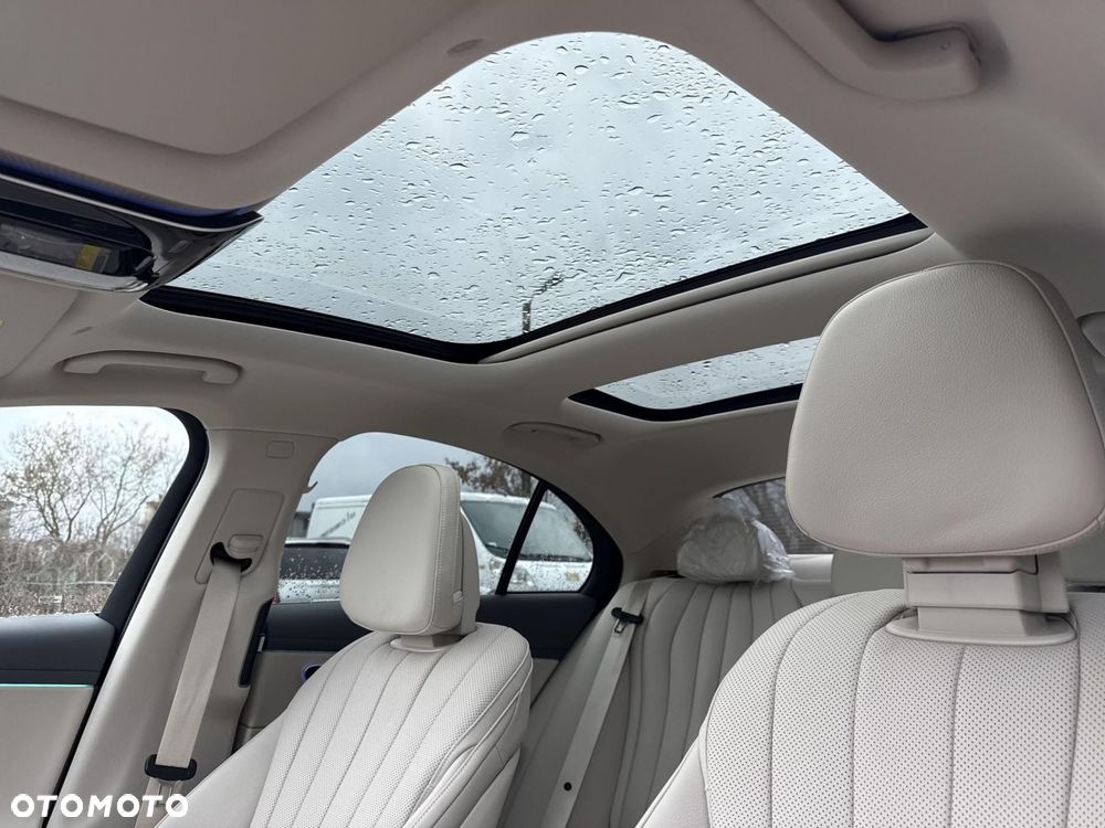 Mercedes-Benz Klasa E - 14