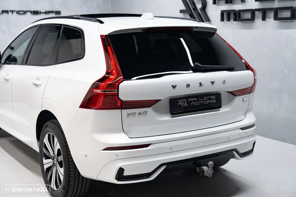 Volvo XC 60 T8 AWD Recharge Core - 12
