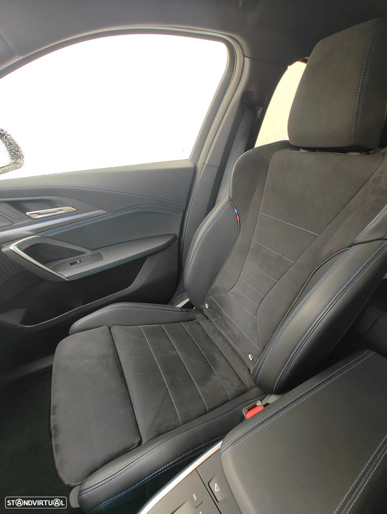 BMW iX2 eDrive20 Pack Desportivo M - 19