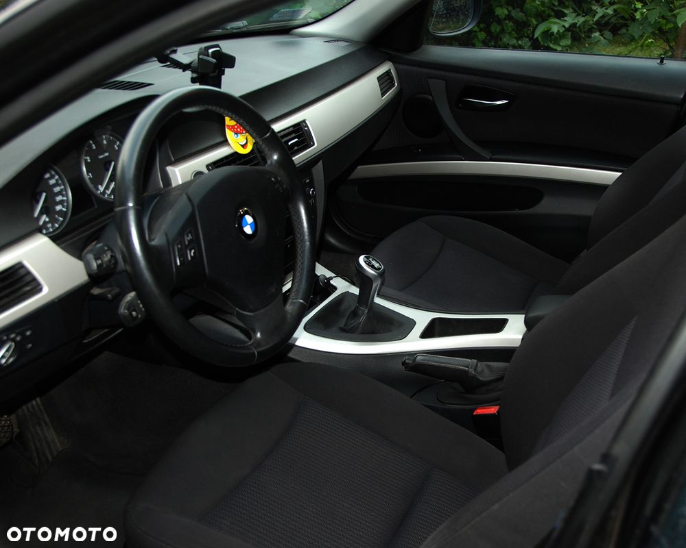 BMW Seria 3 318i - 3