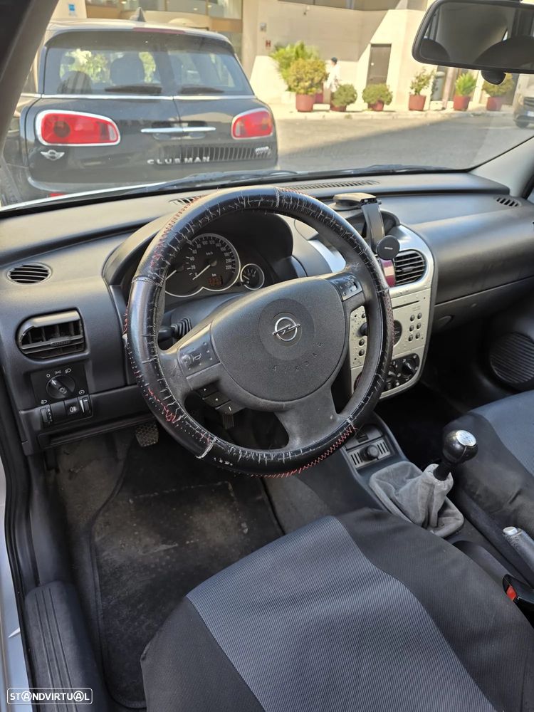 Opel Corsa 1.2 16V City - 3