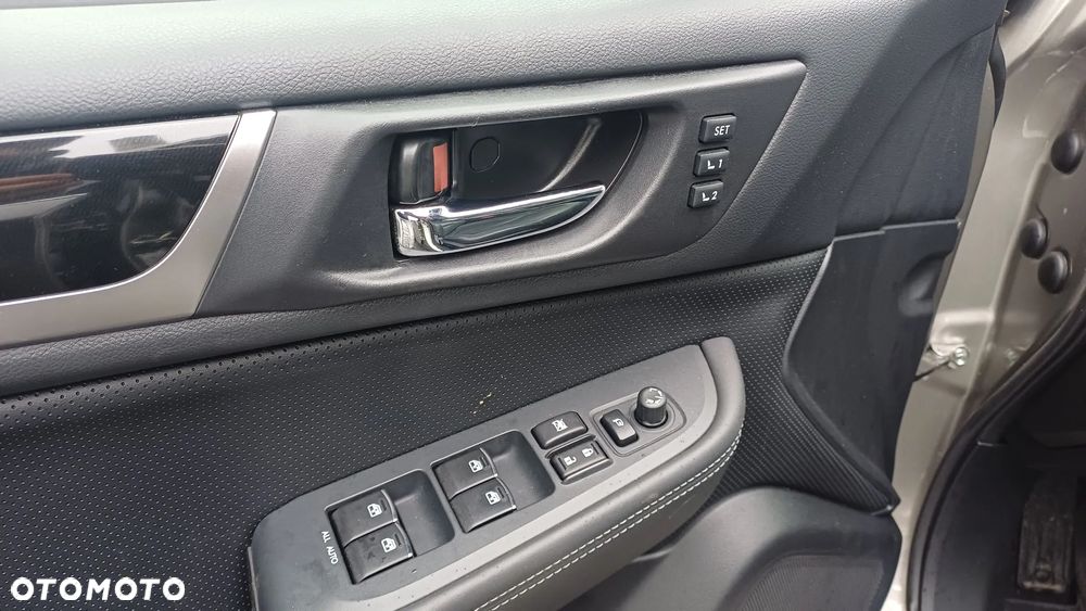 Subaru Outback 2.0D Exclusive Lineartronic - 11