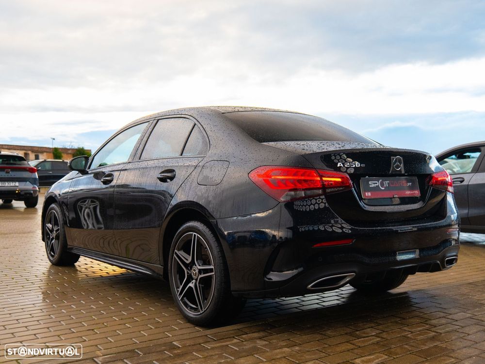 Mercedes-Benz A 250 Limousine e 8G-DCT AMG Line - 6