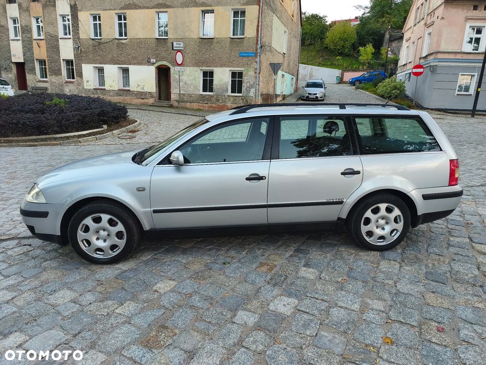 Volkswagen Passat 2001 photo 2
