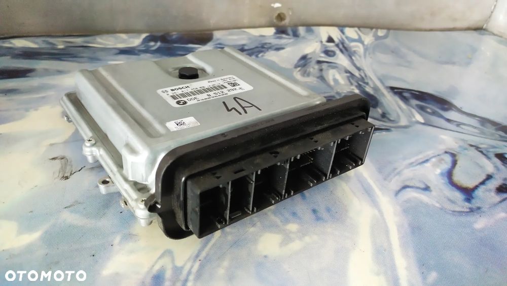 BMW E90 E91 STEROWNIK SILNIKA 20D 8512292 - 3