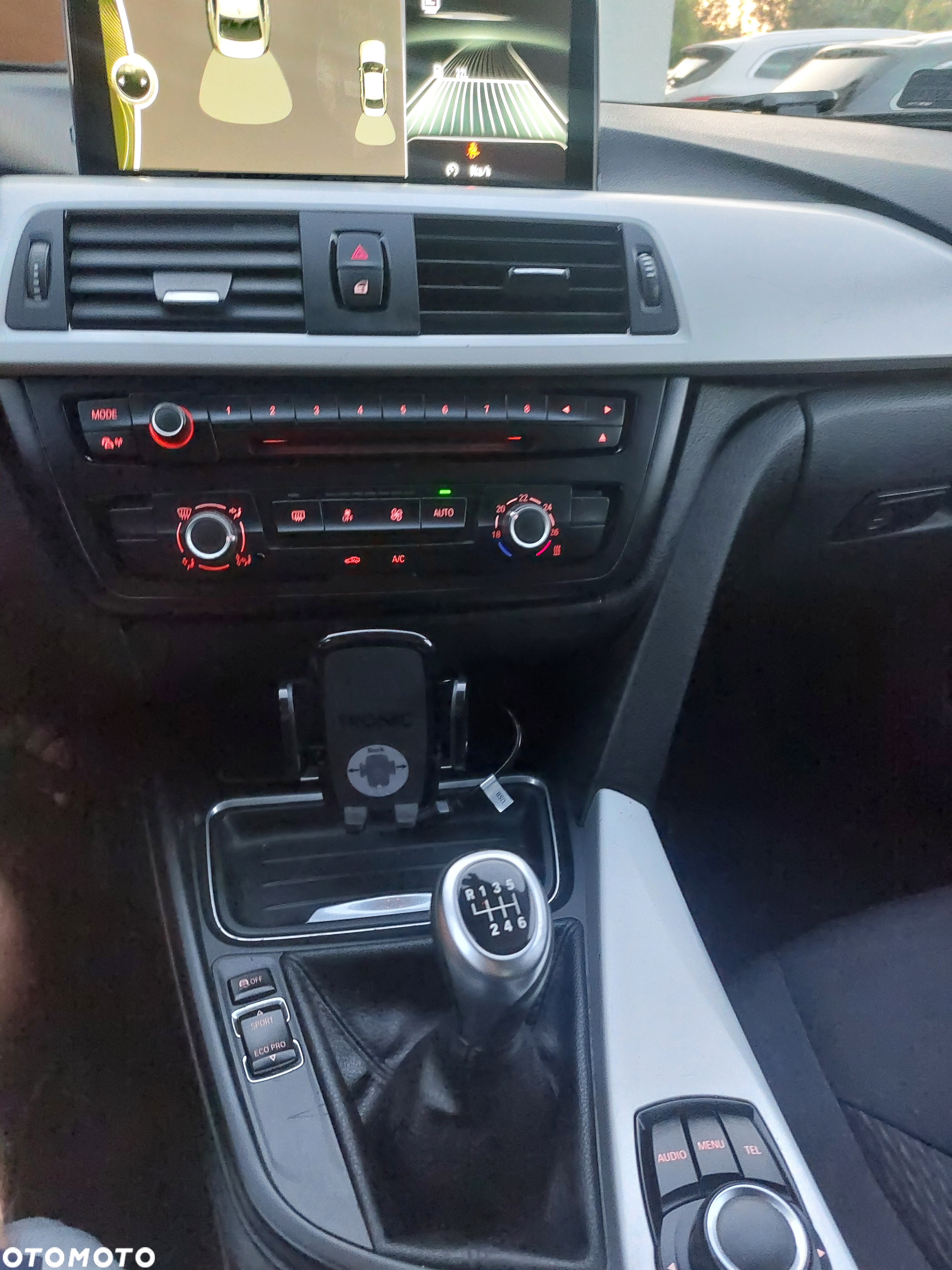 BMW Seria 3 316d - 14