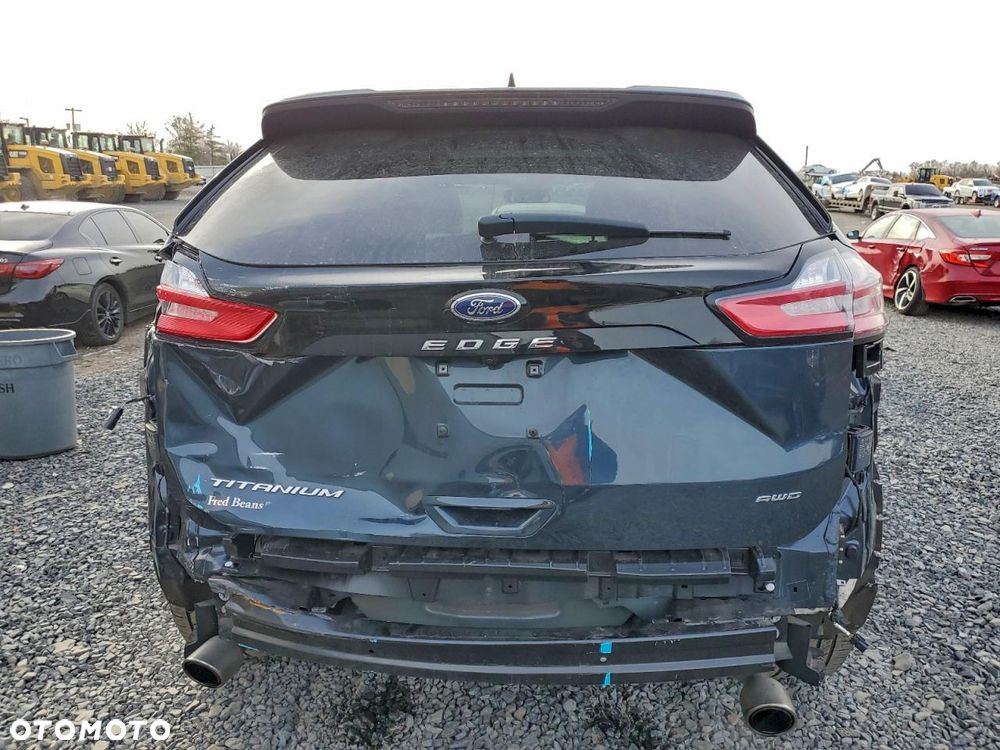 Ford Edge - 5