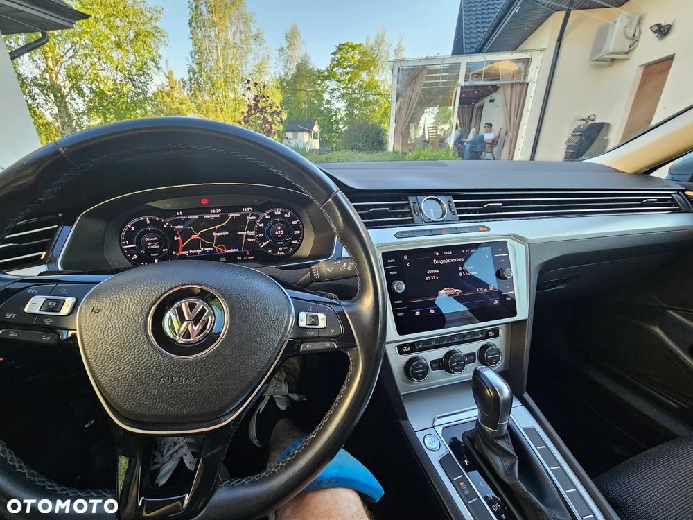 Volkswagen Passat 2.0 TDI SCR Comfortline DSG - 18
