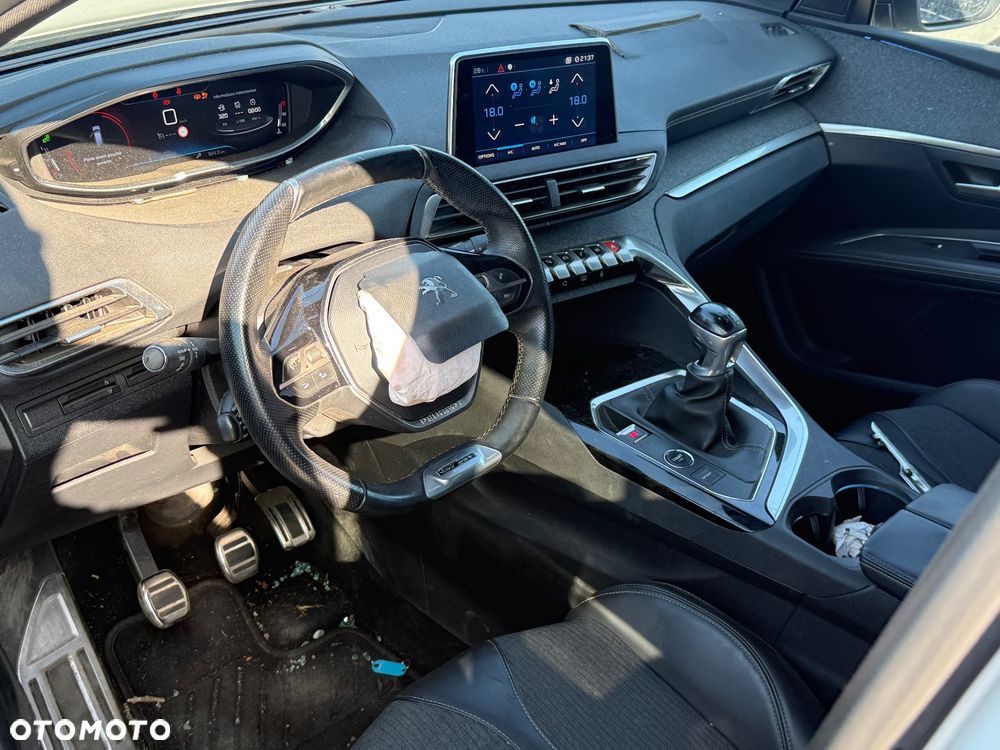 Peugeot 3008 PureTech 130 Stop & Start GPF Allure Business-Paket - 9
