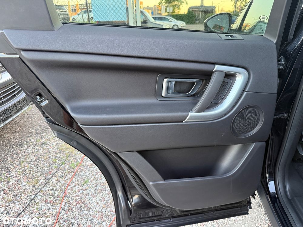 Land Rover Discovery Sport 2.0 D180 HSE - 37