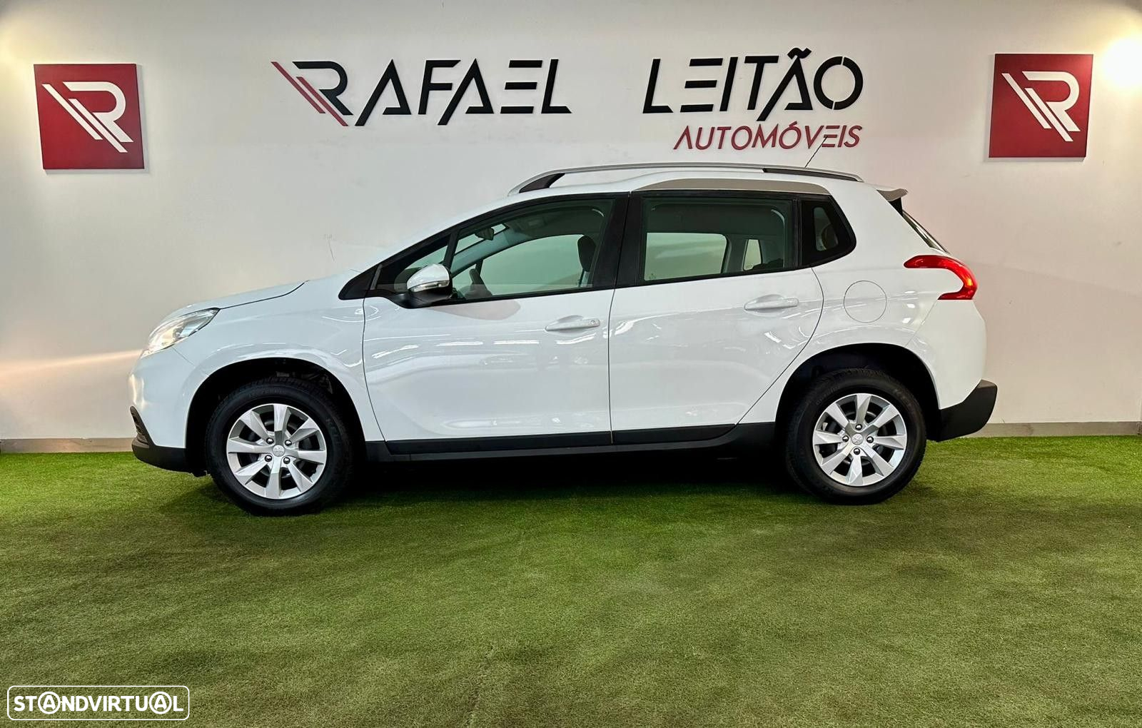Peugeot 2008 1.2 VTi Access - 10