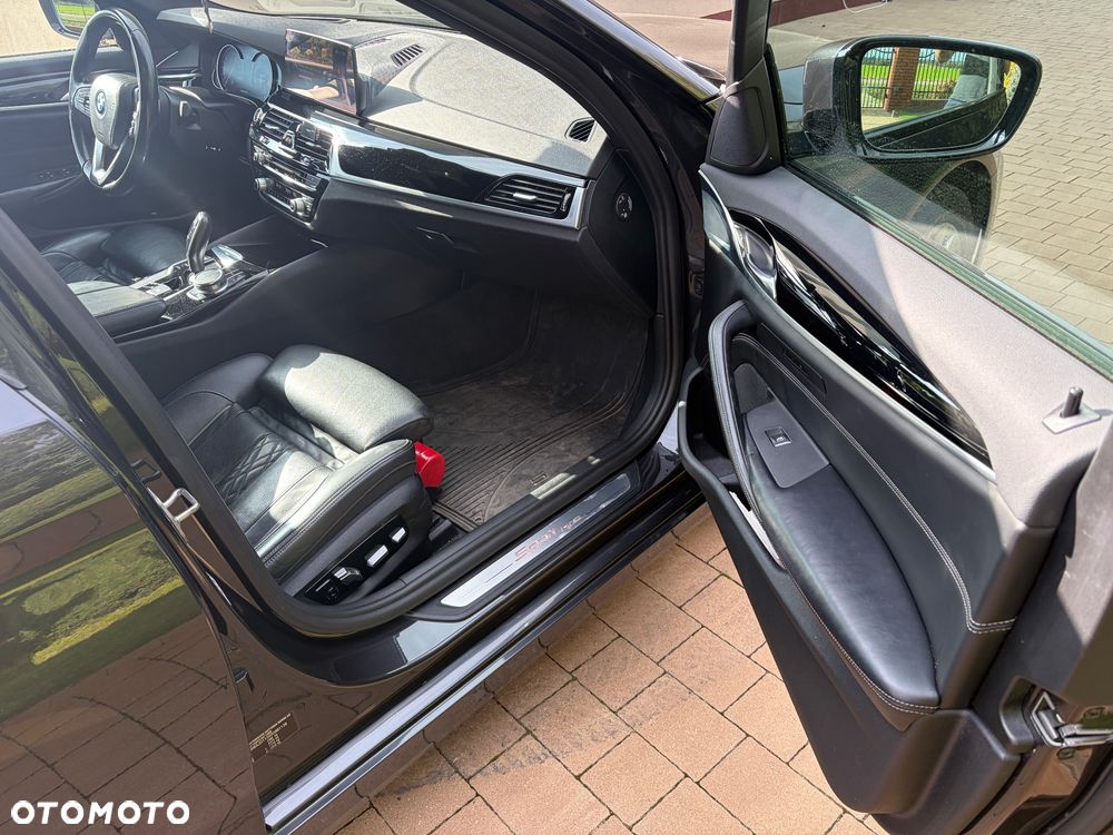 BMW Seria 5 530d xDrive Sport Line sport - 26