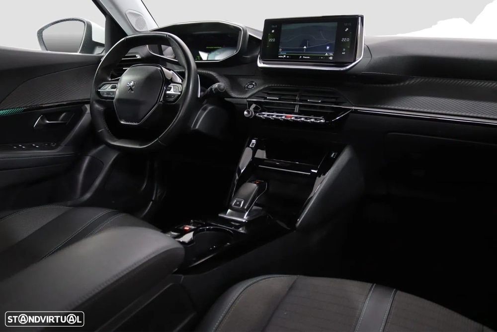 Peugeot 2008 PureTech 130 EAT8 Allure - 4