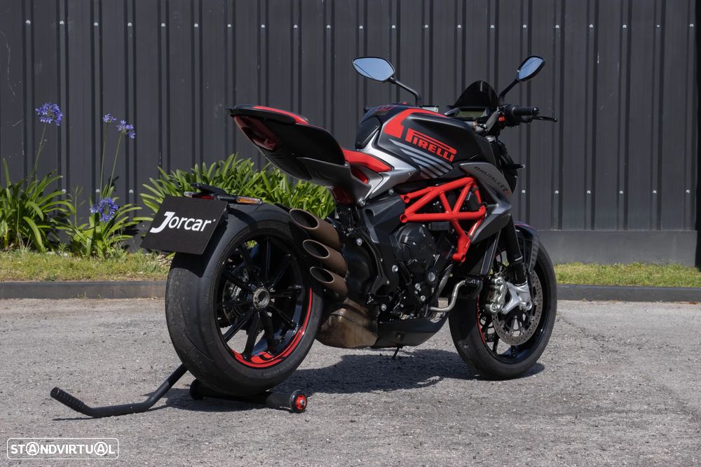 MV Agusta Brutale RR Pirelli Edition 36/50 - 24