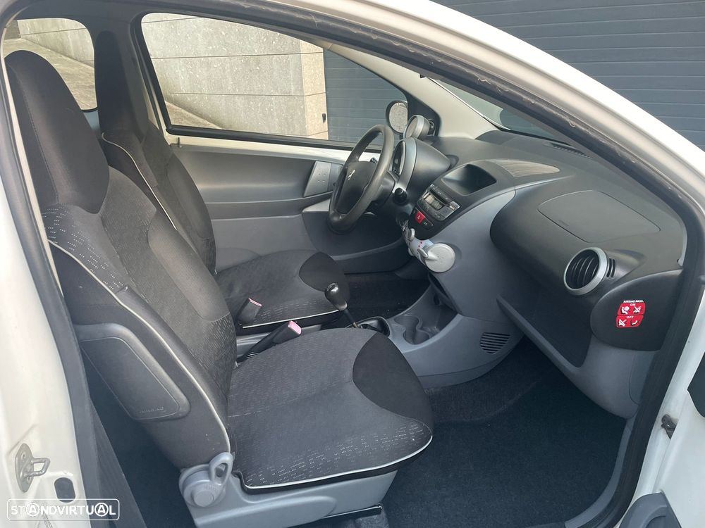 Peugeot 107 1.0 Active - 10