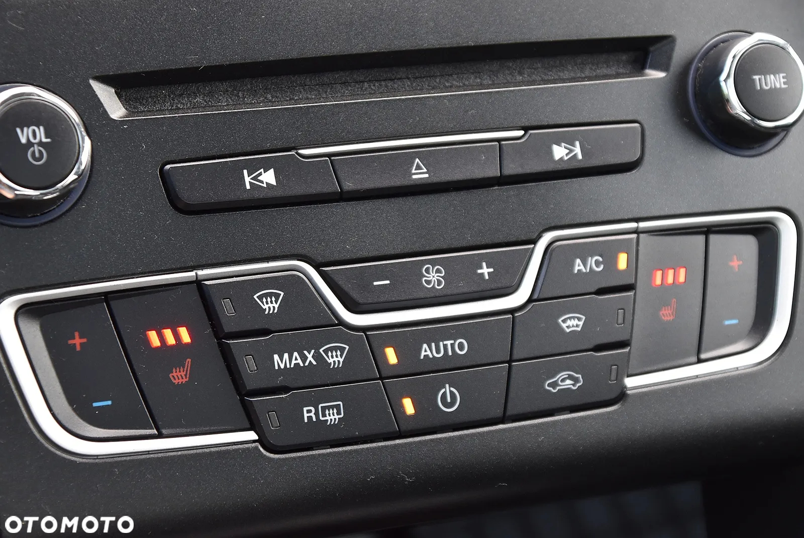 Ford Mondeo - 37