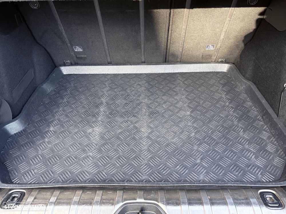 Peugeot 2008 1.2 PureTech Allure - 26