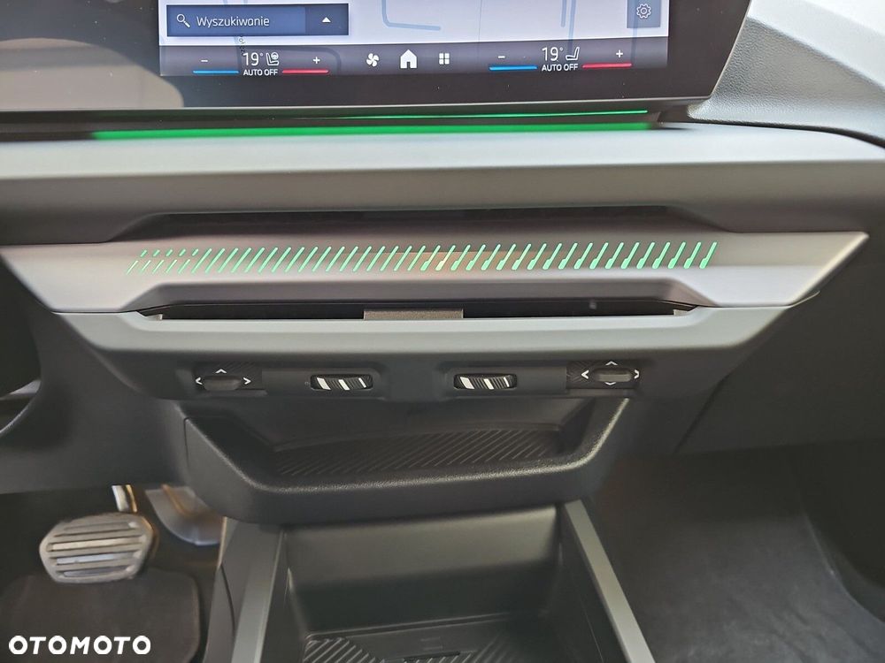 BMW Seria 1 - 24
