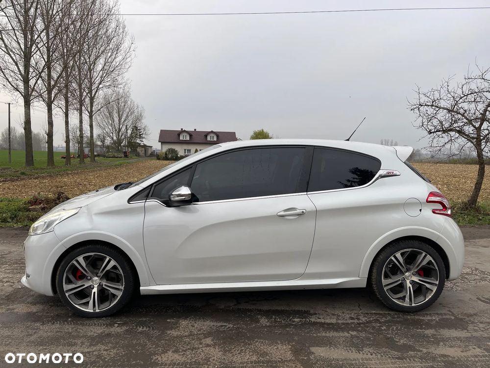 Peugeot 208 1.6 THP GTi - 6