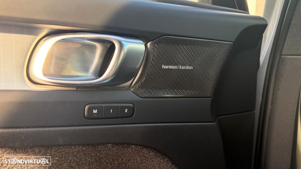 Volvo XC 40 1.5 T2 Plus Dark Auto - 14