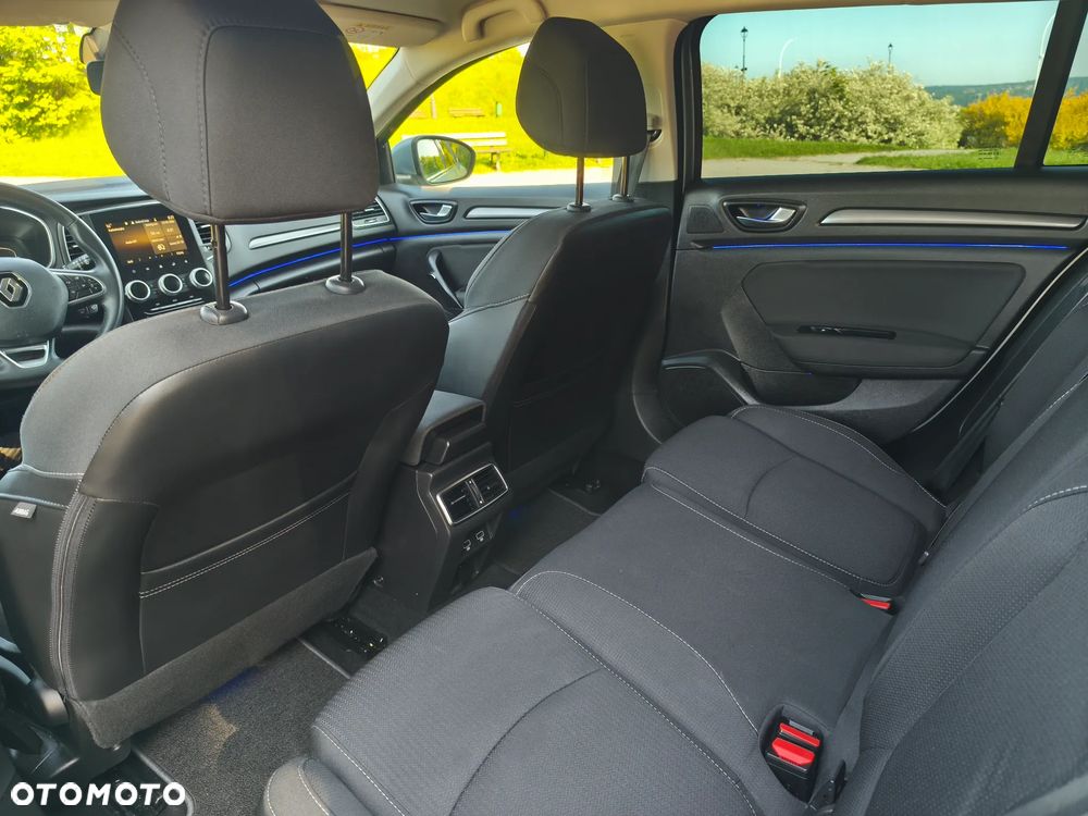 Renault Megane TCe 140 GPF EDC INTENS - 23