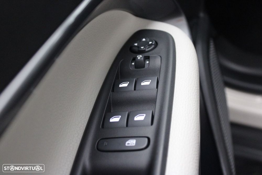 Fiat 600e 54 kWh La Prima - 32