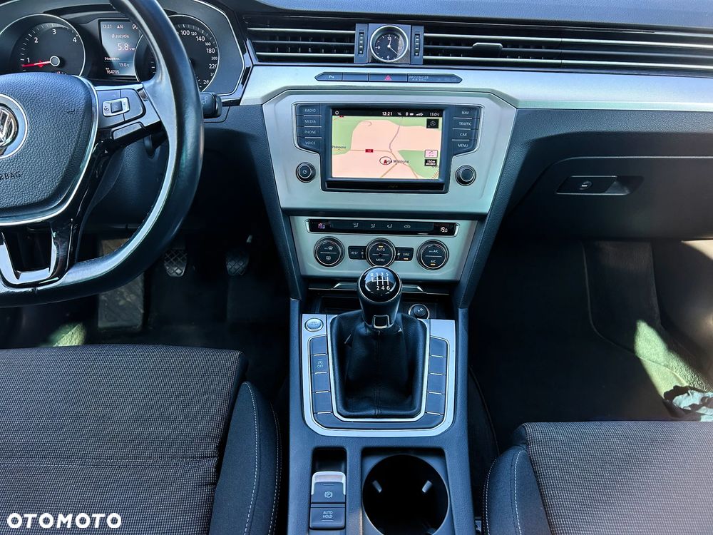 Volkswagen Passat - 7
