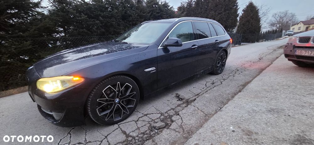 BMW Seria 5 530d xDrive Luxury Line - 7