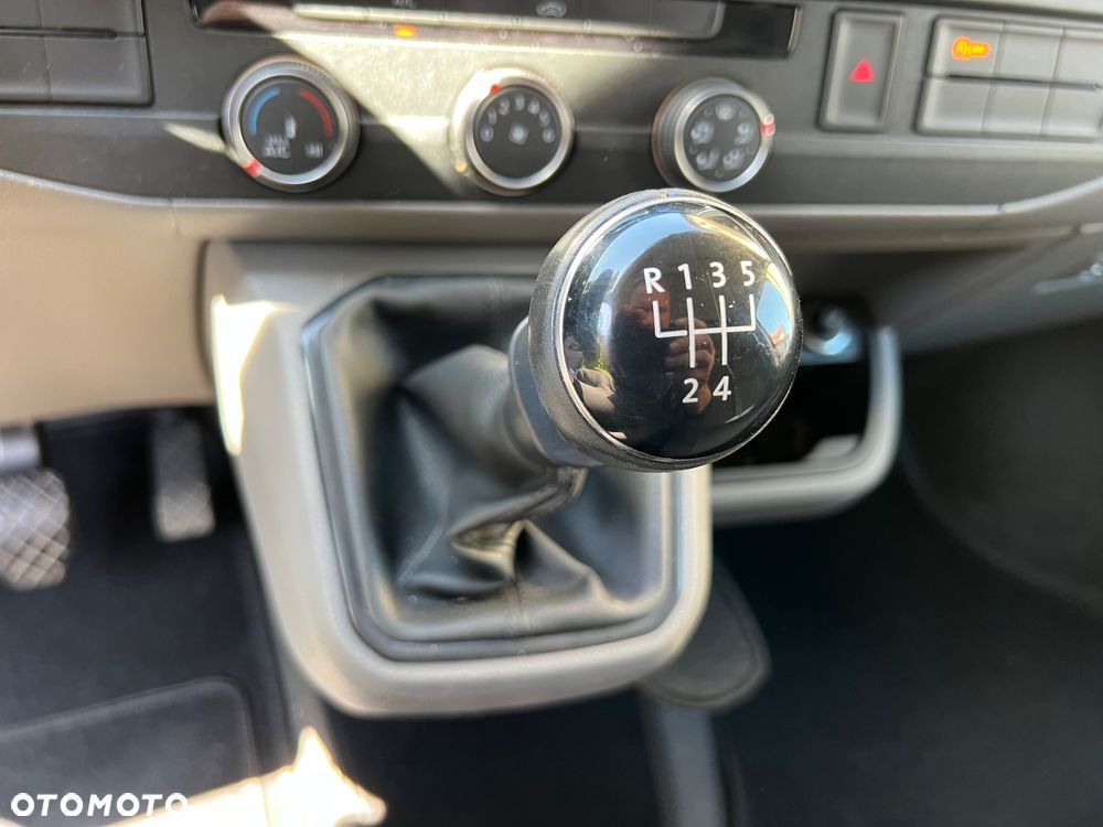Volkswagen Transporter T6.1 - 27
