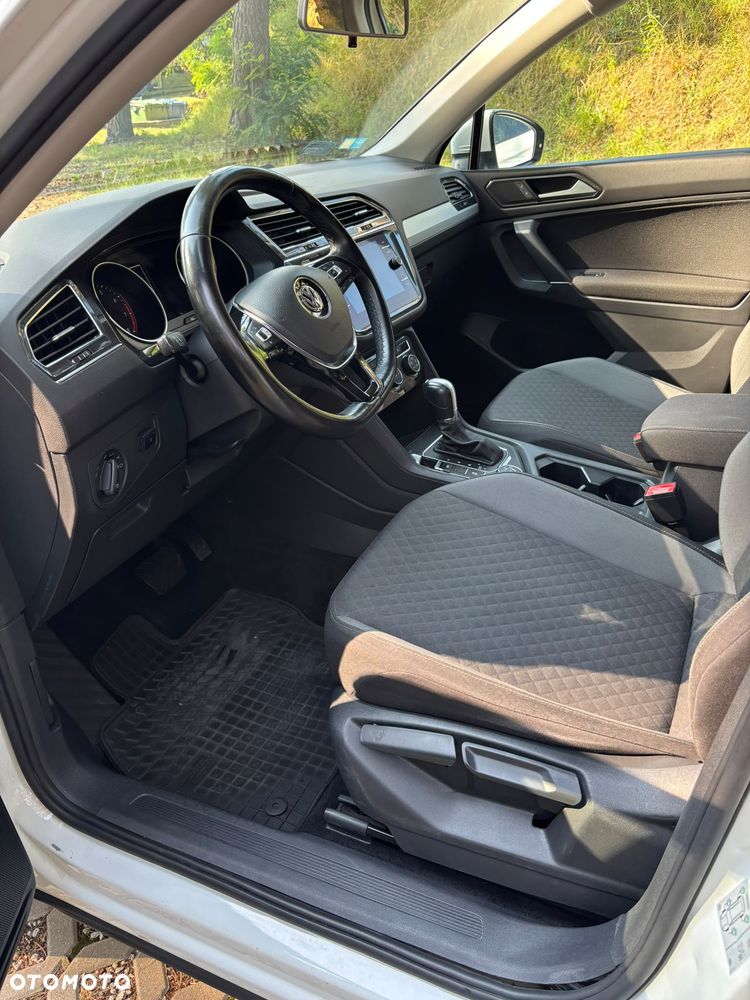 Volkswagen Tiguan - 18