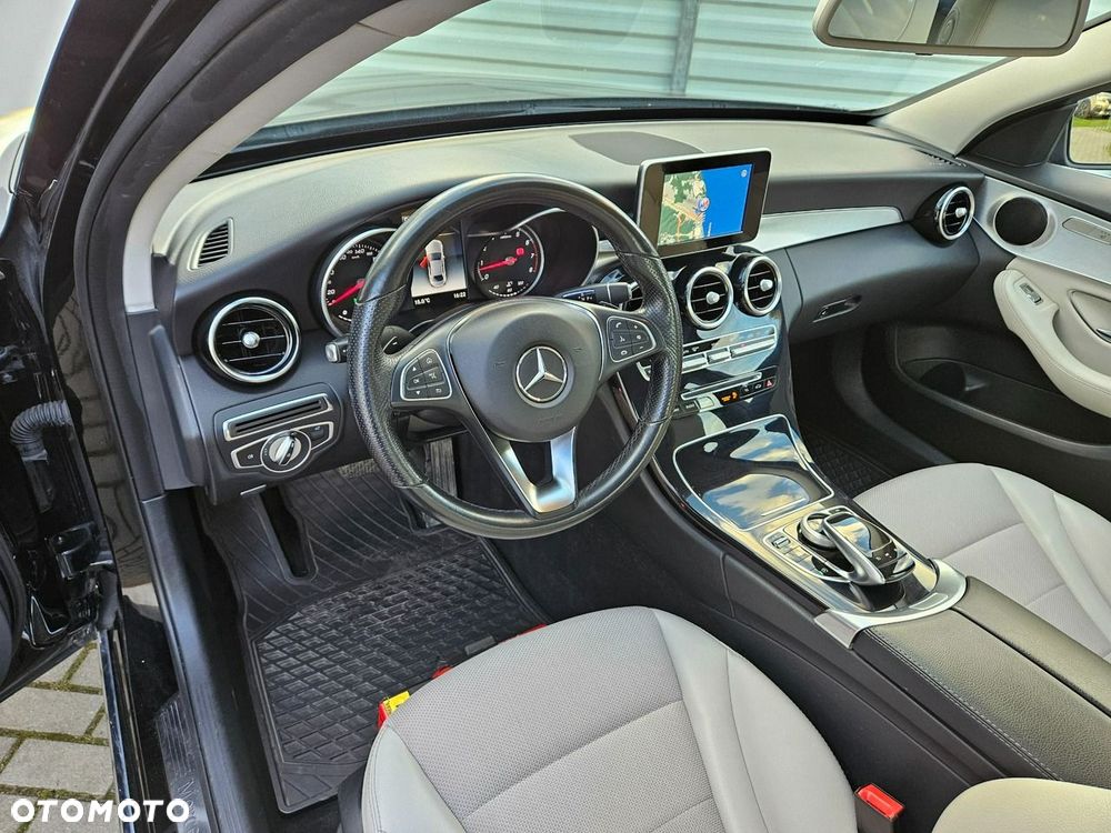Mercedes-Benz Klasa C 180 9G-TRONIC Exclusive - 23