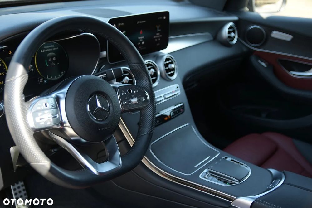 Mercedes-Benz GLC 220 d 4Matic 9G-TRONIC Exclusive - 26