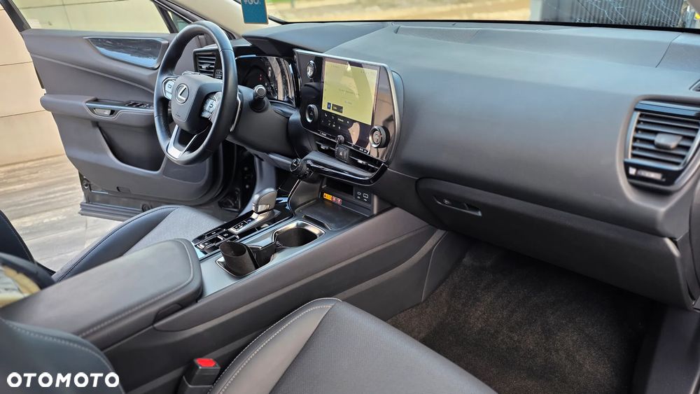 Lexus NX 350h Prestige 2WD - 28