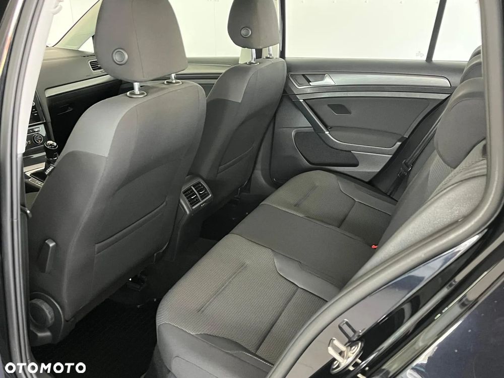 Volkswagen Golf VII 1.6 TDI BMT Comfortline - 34