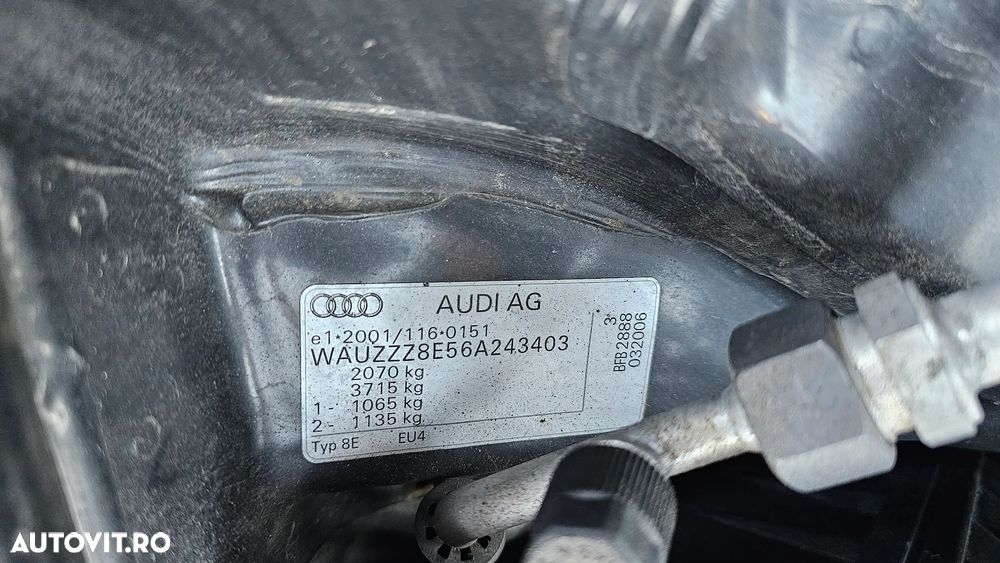 Audi A4 1.8 T Avant quattro - 5