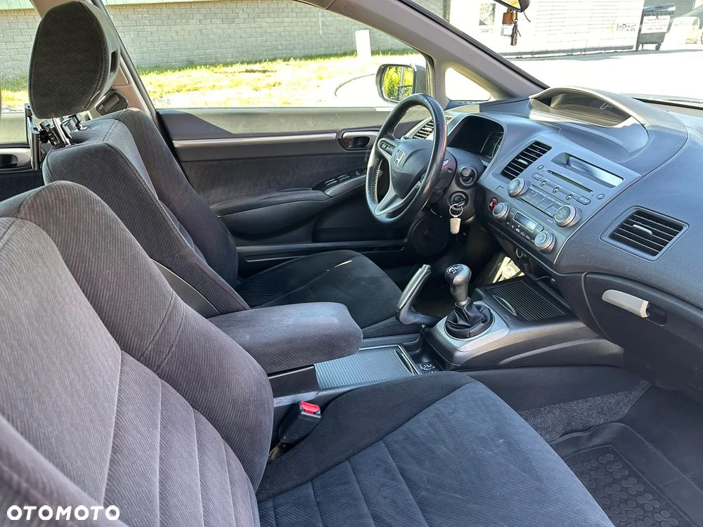 Honda Civic 1.8 Executive - 6