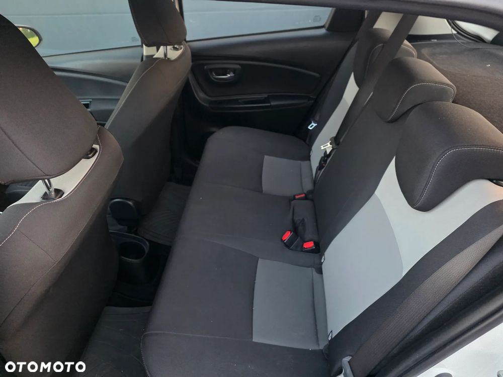 Toyota Yaris 1.5 - 19