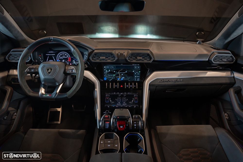 Lamborghini Urus 4.0 V8 - 12