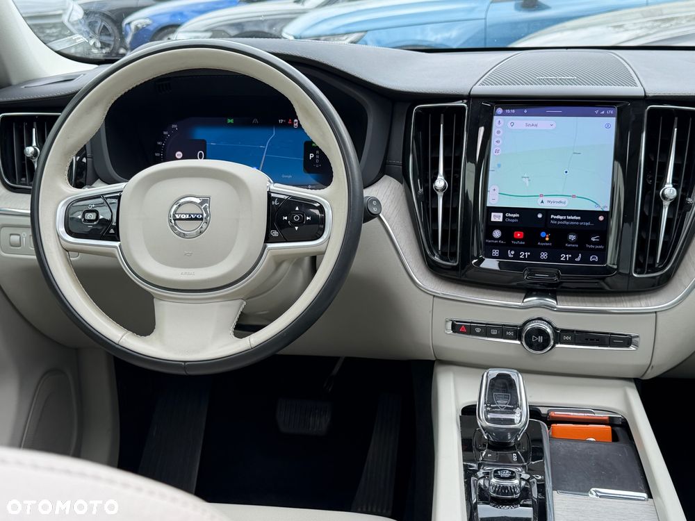 Volvo XC 60 T6 Plug-In Hybrid AWD Inscription - 6