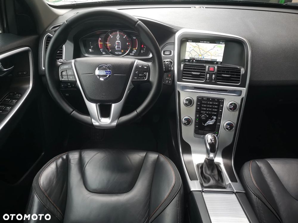 Volvo XC 60 D3 Geartronic Ocean Race - 12