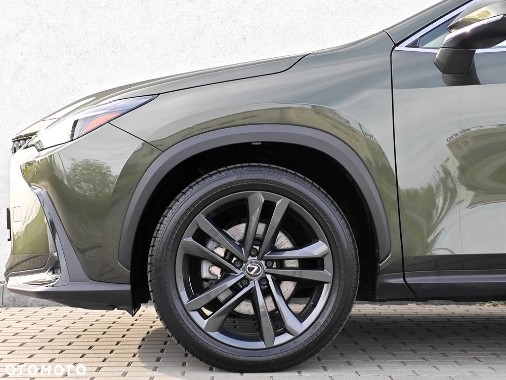 Lexus NX 350h Prestige AWD - 22