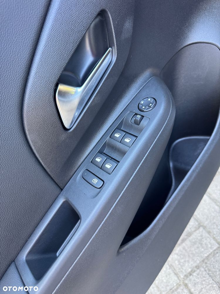 Opel Corsa - 38