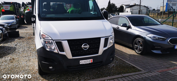 Nissan NV400