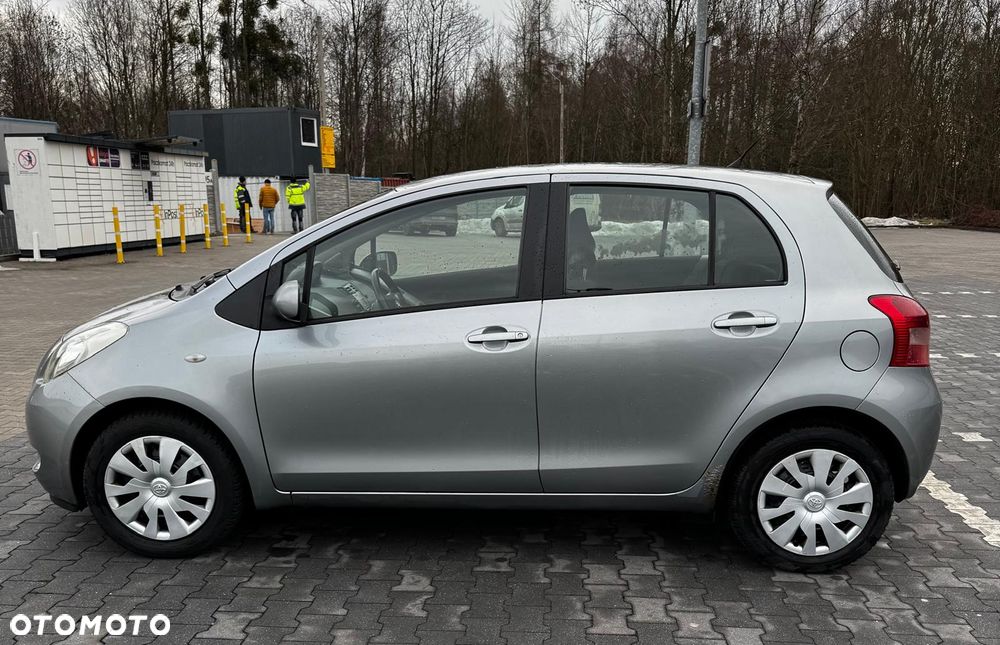 Toyota Yaris - 6