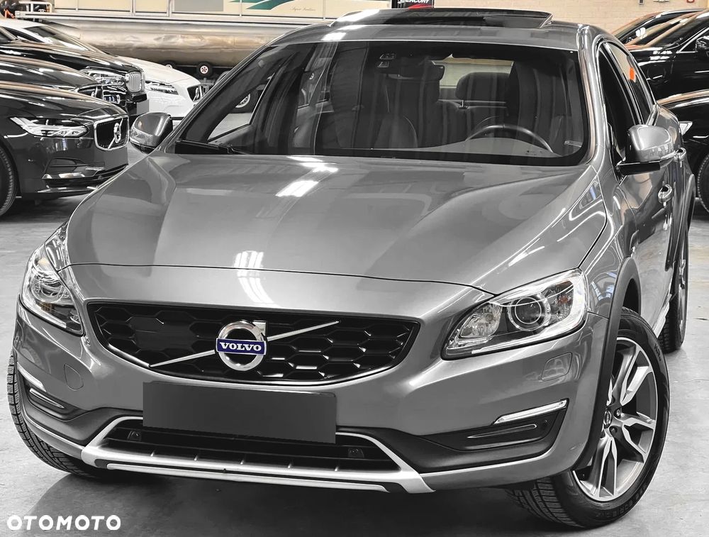 Volvo S60 Cross Country - 17