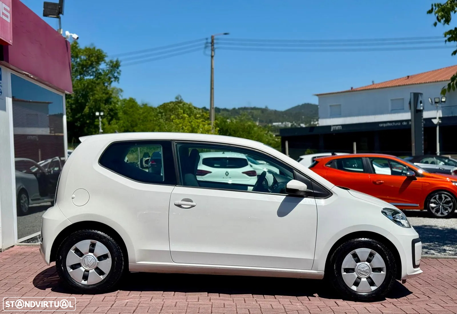 VW Up! 1.0 High - 16